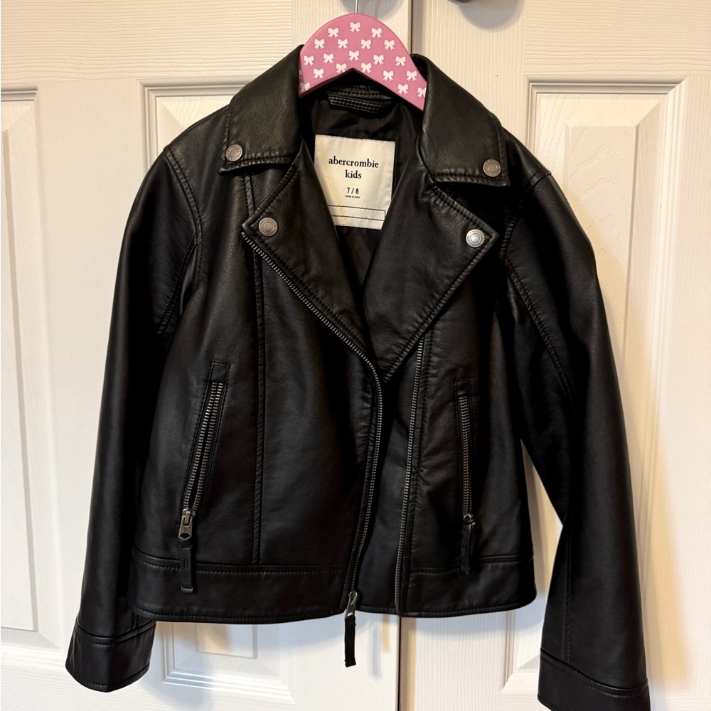 Abercrombie Kids Black Faux Leather Jacket 7/8 - Chic & Versatile!